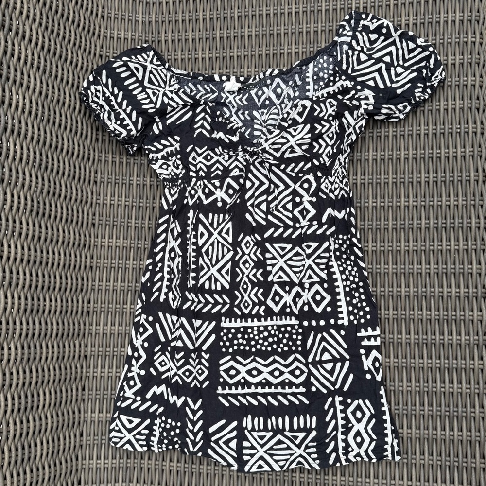 La Blanca Black and White Patterned Cover Up - Size S